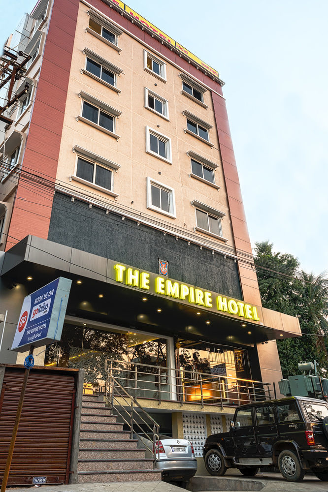 Hotel Treebo Empire à Vijayawāda Extérieur photo