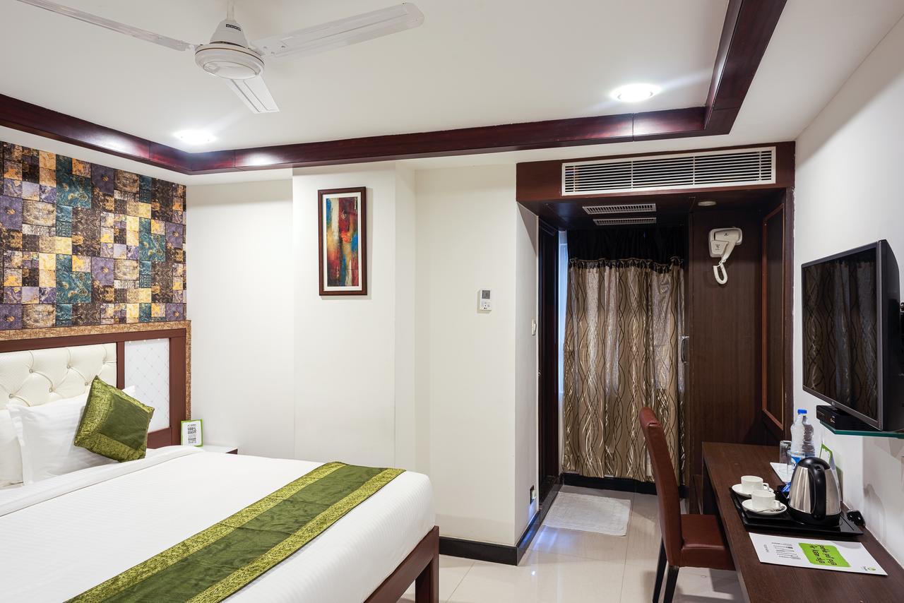 Hotel Treebo Empire à Vijayawāda Extérieur photo