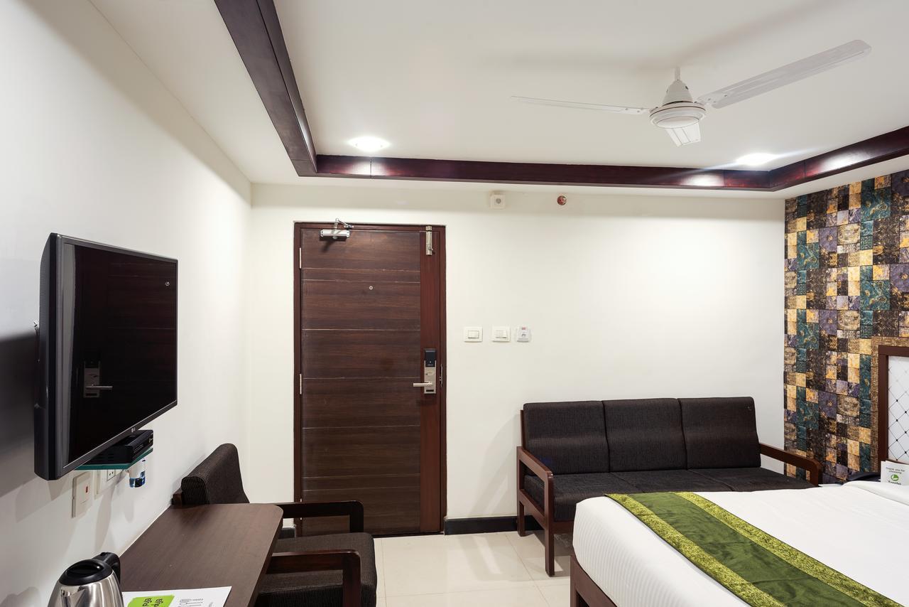 Hotel Treebo Empire à Vijayawāda Extérieur photo