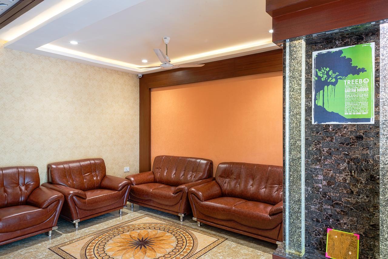 Hotel Treebo Empire à Vijayawāda Extérieur photo