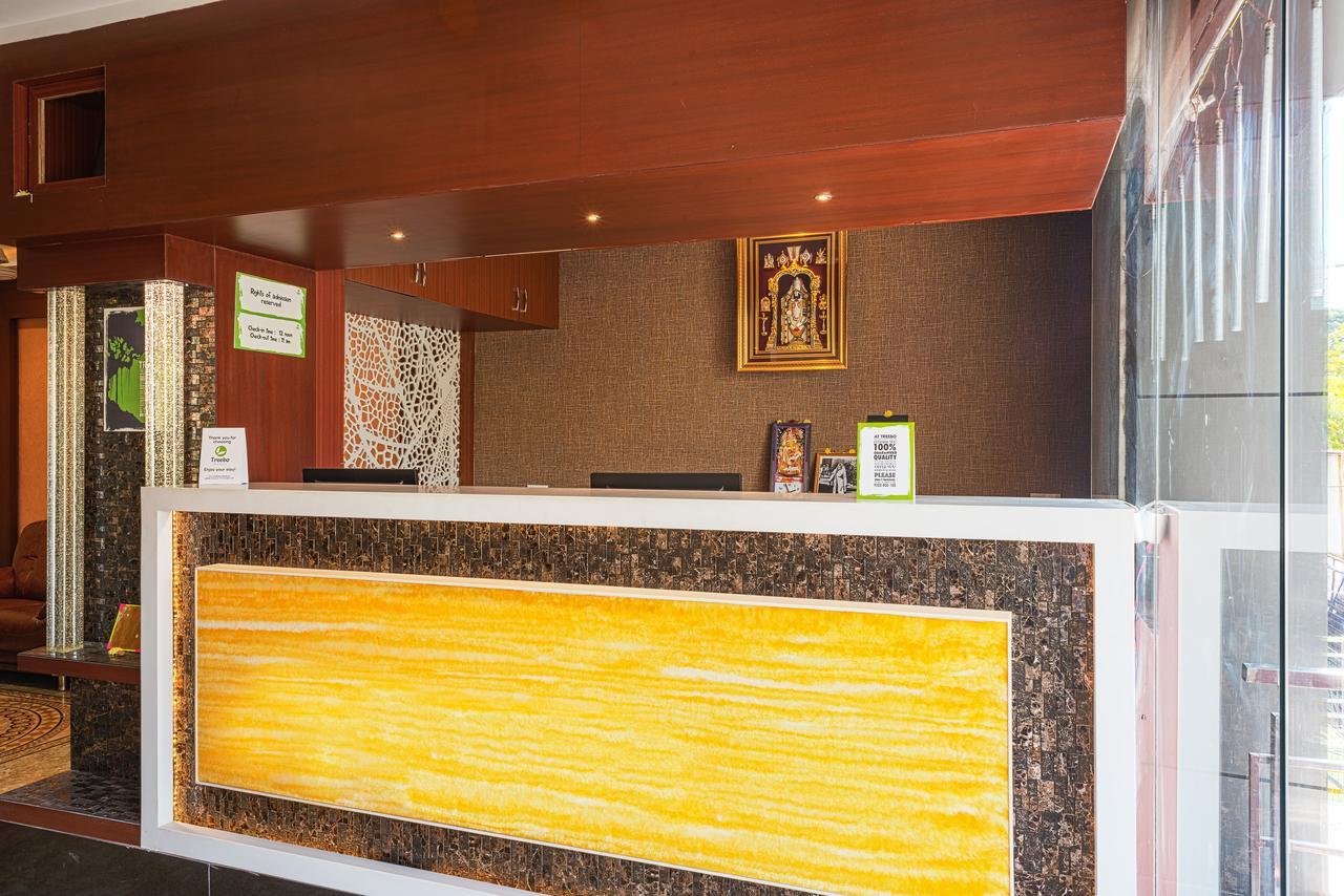 Hotel Treebo Empire à Vijayawāda Extérieur photo